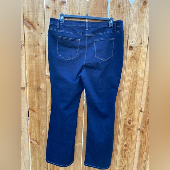 Woman Within Bootcut Stretch Jeans– Dark Blue Size 18 W - Picture 2 of 5